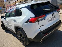 تۆیۆتا ڕاڤ 4